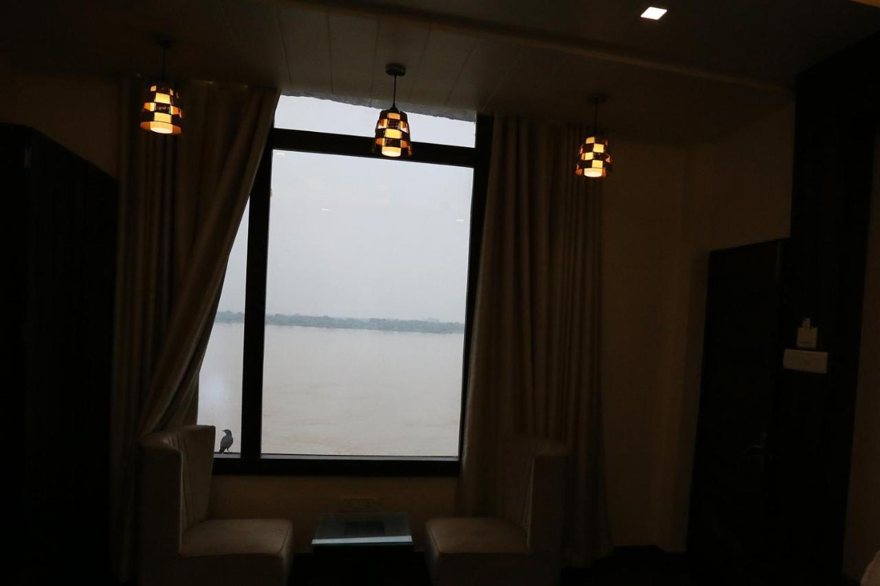 A Palace On River Varanasi Dış mekan fotoğraf